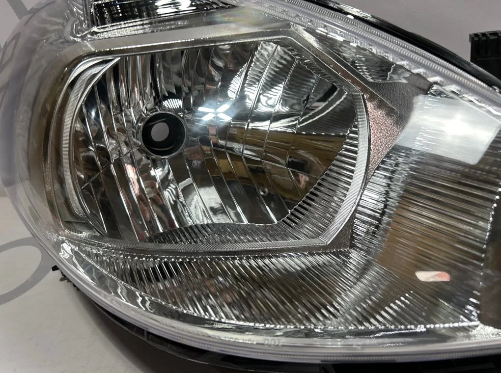 Фара правая Nissan Tiida C11 2007-2014 - миниатюра 3