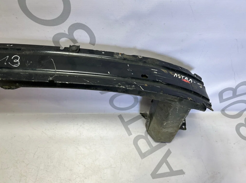 Усилитель переднего бампера Opel Astra J 2009-2016 - миниатюра 5
