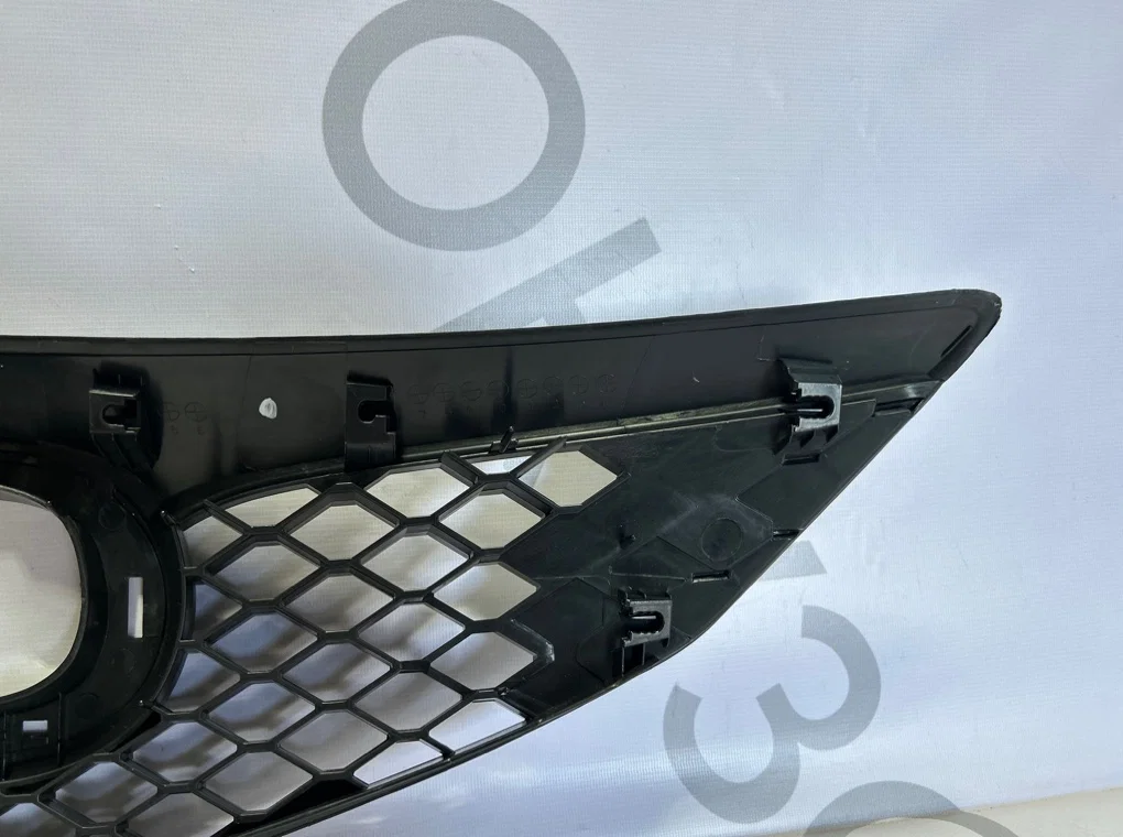 Решетка радиатора Mazda 3 BK 2007-2009 - миниатюра 9