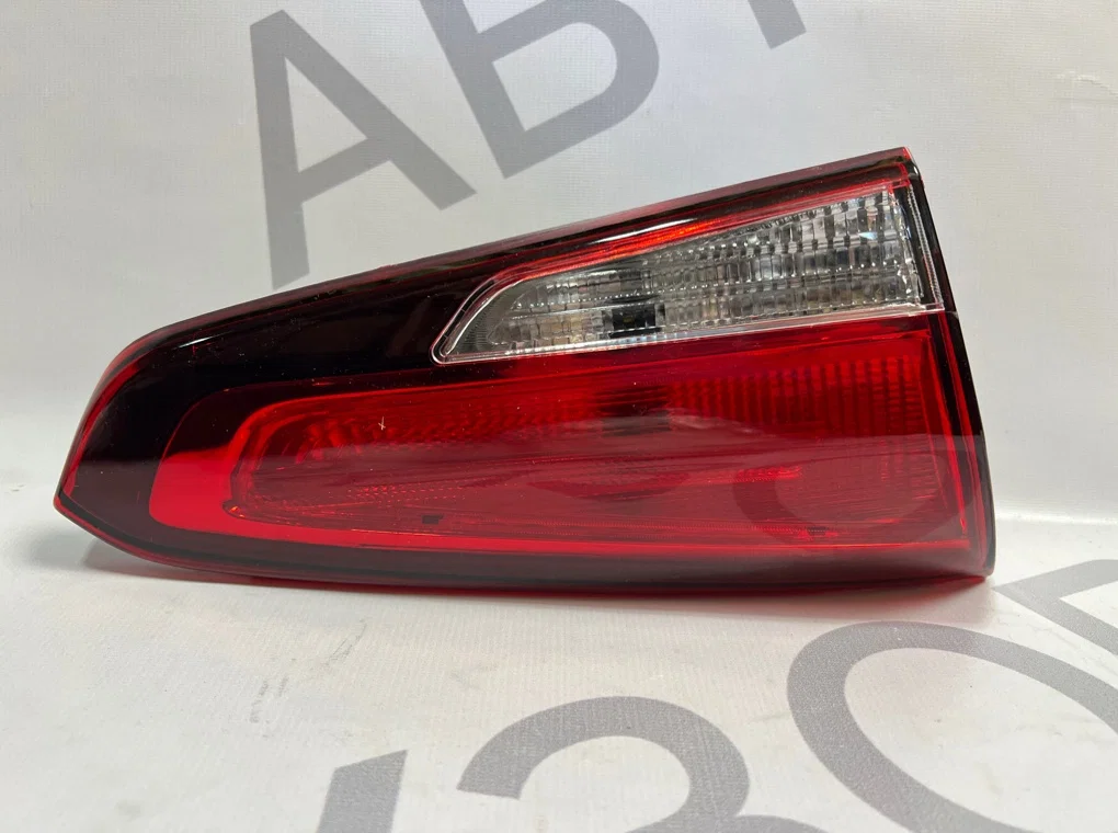 Фонарь задний левый внутренний Kia Cerato 3 - миниатюра 2
