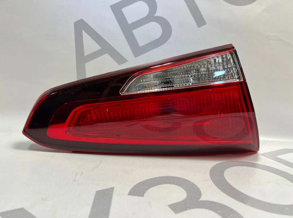 Фонарь задний левый внутренний Kia Cerato 3 - миниатюра 6