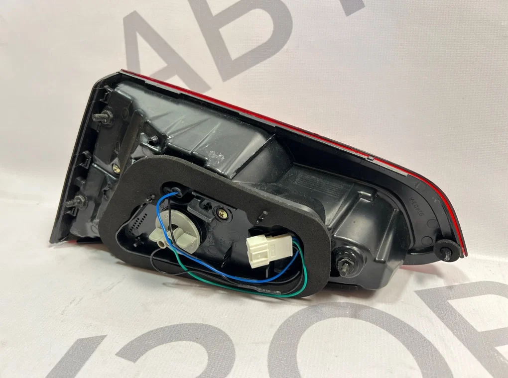 Фонарь задний левый внутренний Kia Cerato 3 - миниатюра 9
