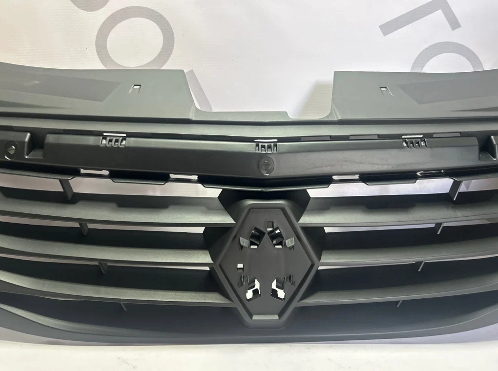 Решетка радиатора Renault Logan 1 2010-2014 - миниатюра 4