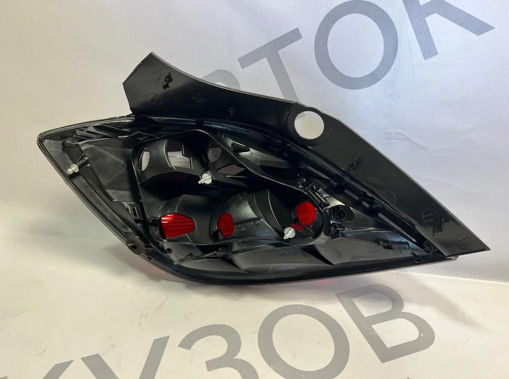 Фонарь задний правый Opel Astra H 2007-2010 - миниатюра 9