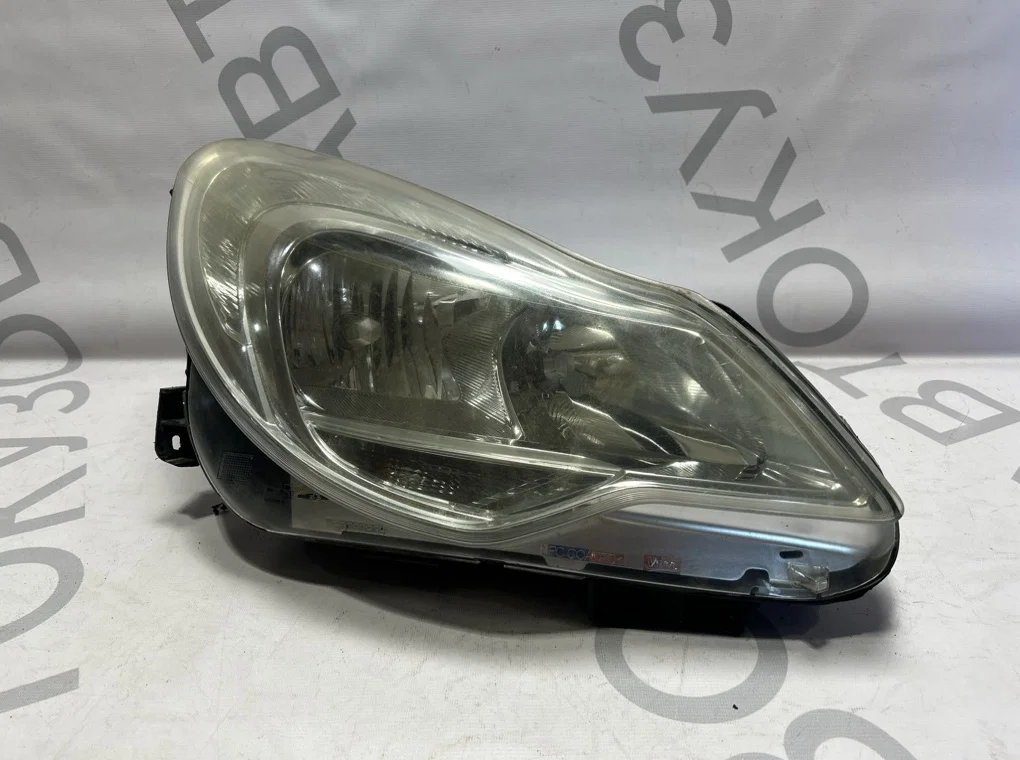 Фара правая Opel Corsa D 2010-2014