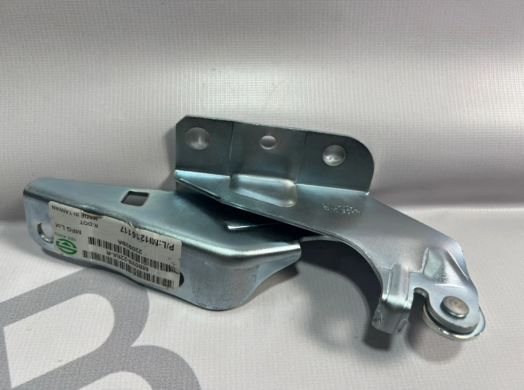 Петля капота правая Mitsubishi Outlander 2006-2022 - миниатюра 5