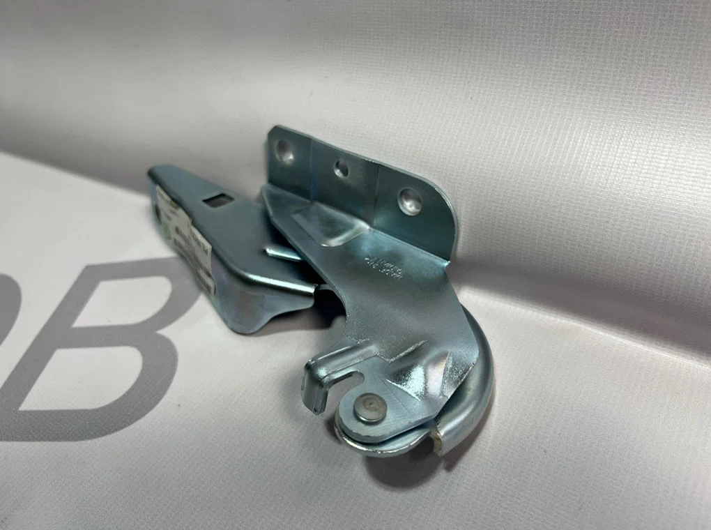 Петля капота правая Mitsubishi Outlander 2006-2022 - миниатюра 8