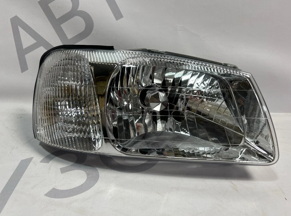 Фара правая Hyundai Accent TAGAZ 2000-2012
