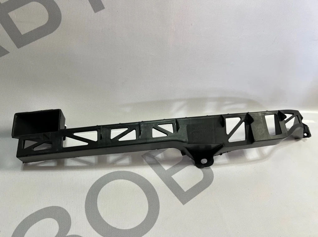 Кронштейн фары левый Mazda 3 BK 2003-2009 - миниатюра 2