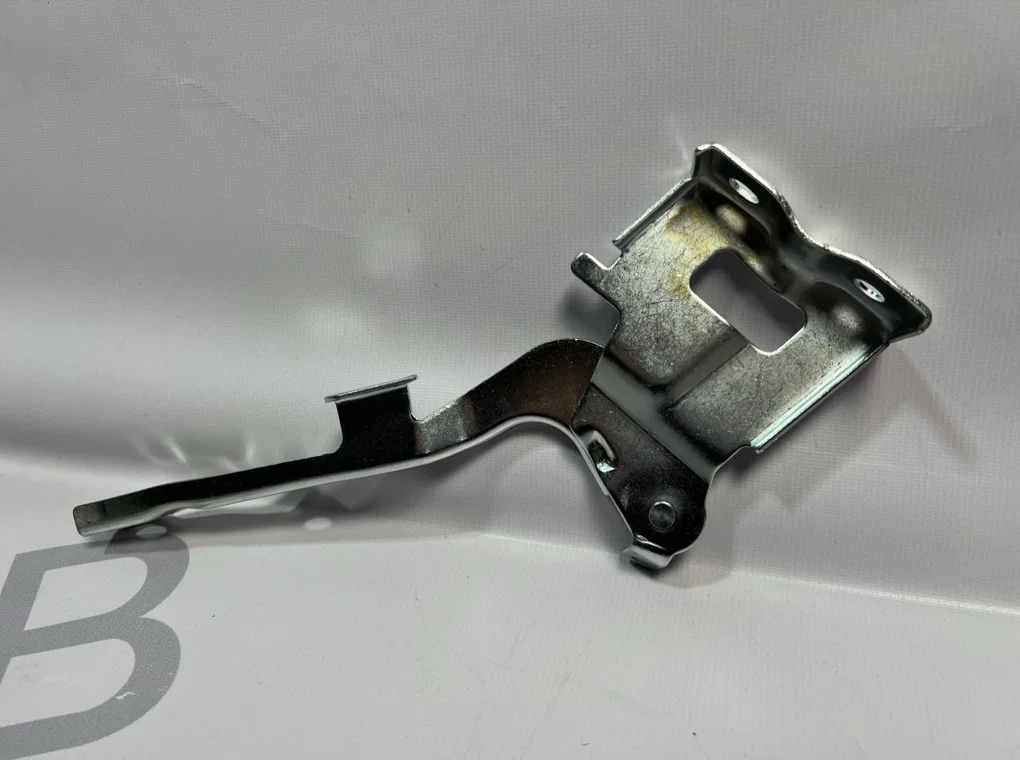 Петля капота правая Hyundai ix35 / Tucson 1 - миниатюра 6