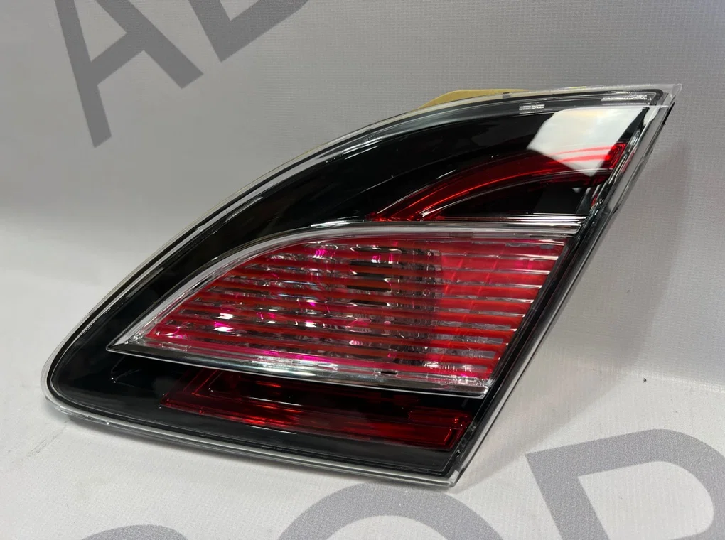 Фонарь задний правый внутренний Mazda 6 GH - миниатюра 3