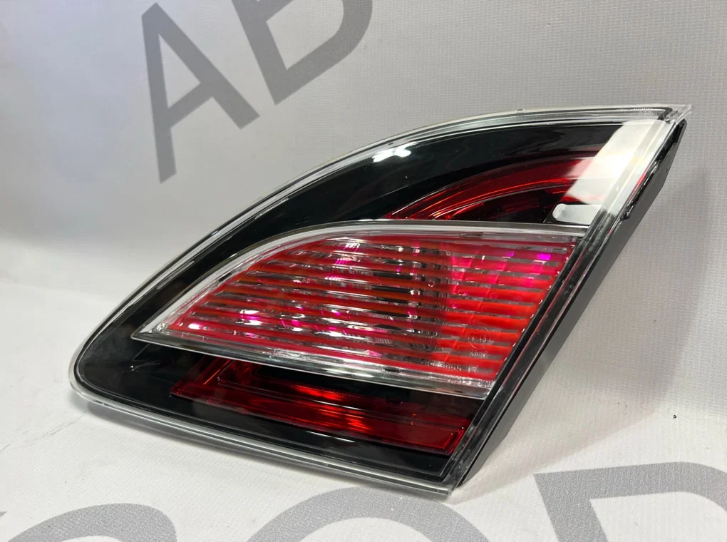 Фонарь задний правый внутренний Mazda 6 GH - миниатюра 5