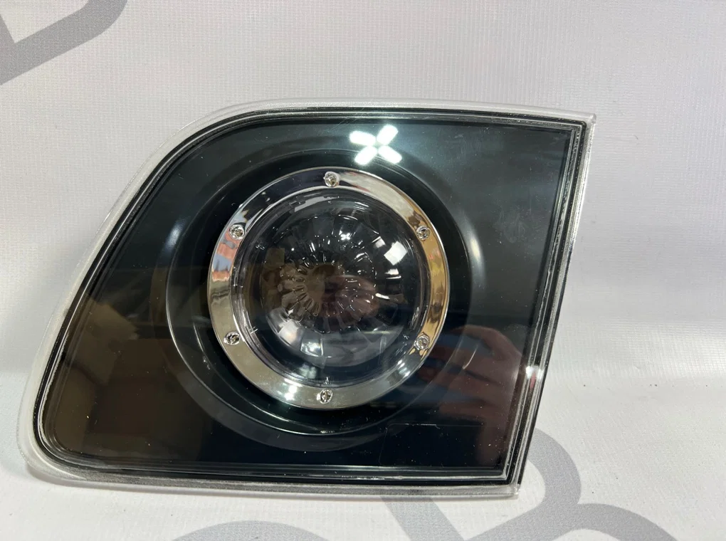 Фонарь задний правый внутренний Mazda 3 BK - миниатюра 5