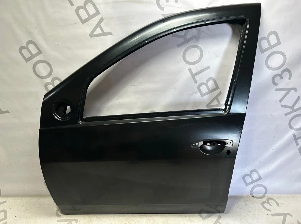 Дверь передняя левая Renault Duster 1 2010-2021 - изображение 1