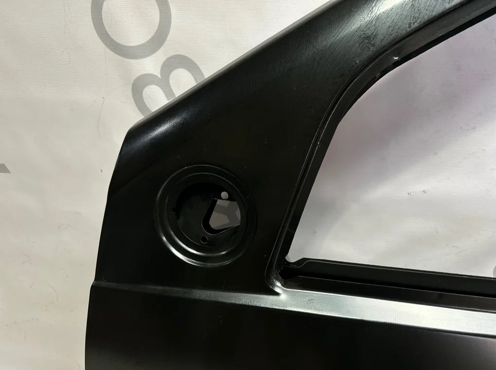 Дверь передняя левая Renault Duster 1 2010-2021 - миниатюра 2