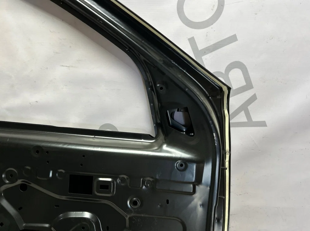 Дверь передняя левая Renault Duster 1 2010-2021 - миниатюра 9