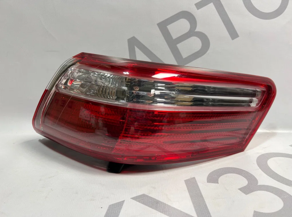 Фонарь задний правый наружный Toyota Camry 40 V40 - миниатюра 5
