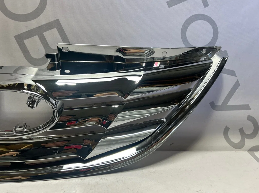 Решетка радиатора Hyundai Sonata 6 2009-2014 - миниатюра 5