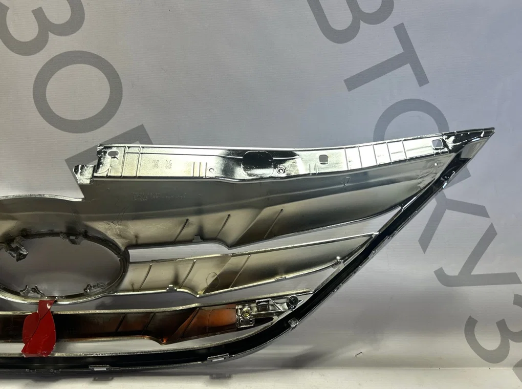 Решетка радиатора Hyundai Sonata 6 2009-2014 - миниатюра 9