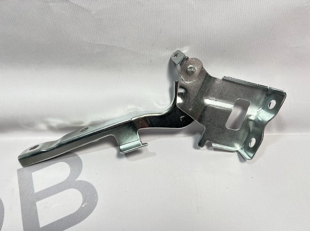 Петля капота левая Hyundai ix35 / Tucson 2010-2015 - изображение 1