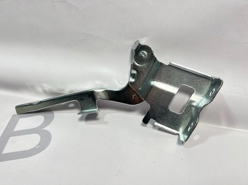 Петля капота левая Hyundai ix35 / Tucson 2010-2015 - миниатюра 3