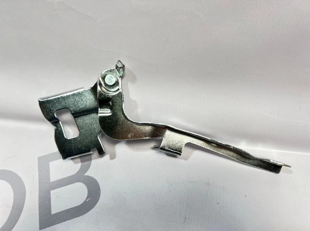 Петля капота левая Hyundai ix35 / Tucson 2010-2015 - миниатюра 6