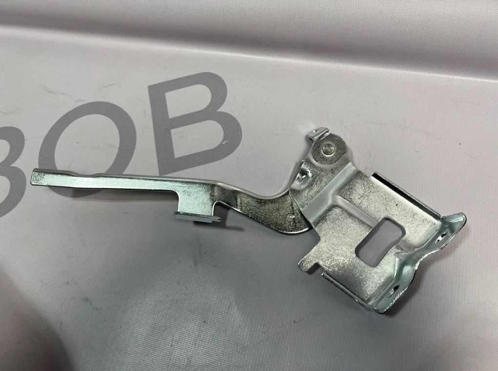 Петля капота левая Hyundai ix35 / Tucson 2010-2015 - миниатюра 8