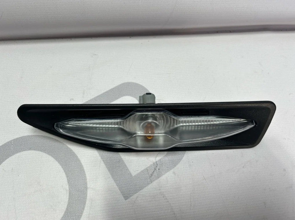 Повторитель поворота левый kia Rio 3 2010-2017 - миниатюра 2