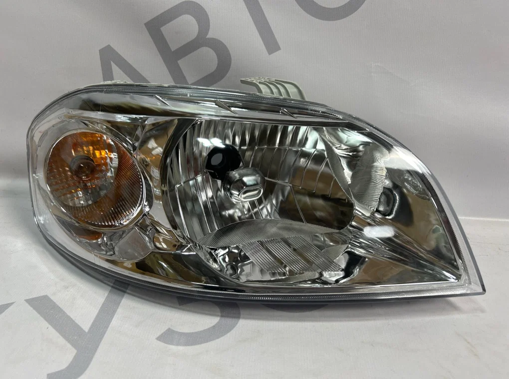 Фара правая Chevrolet Aveo T250 2006-2011 - изображение 1
