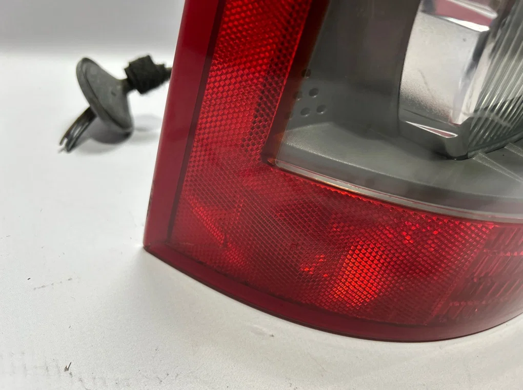 Фонарь задний левый Land Rover Freelander 2 - миниатюра 4