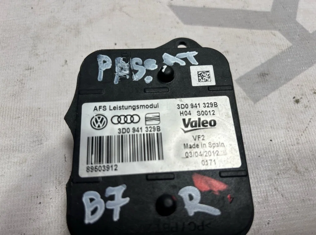 Блок адаптивного освещения Volkswagen Passat B7 - миниатюра 6