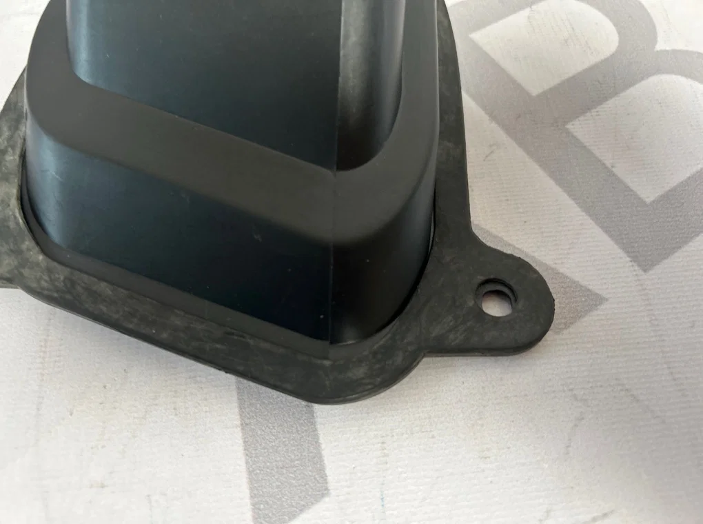 Воздуховод Chevrolet Cruze J300 2009-2015 - миниатюра 3
