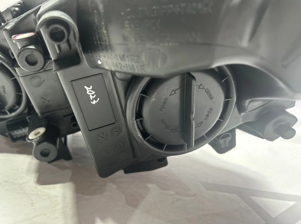 Фара правая Opel Astra J 2012-2015 - миниатюра 8