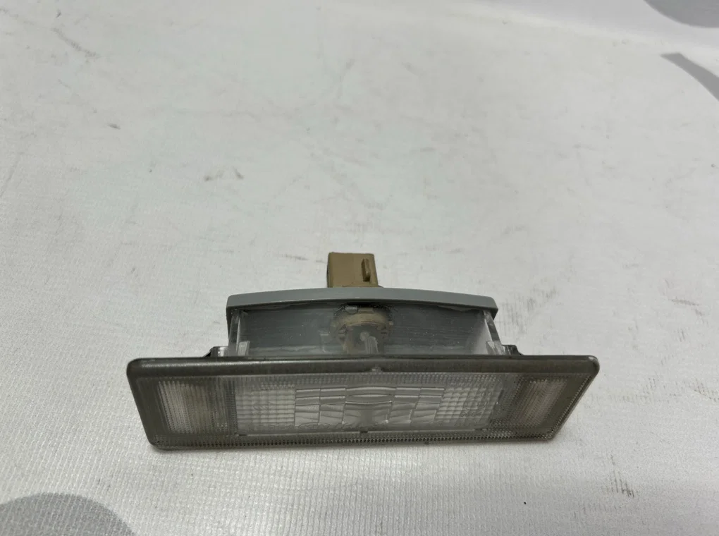 Фонарь подсветки номера Hyundai i40 1 2011-2017 - миниатюра 2