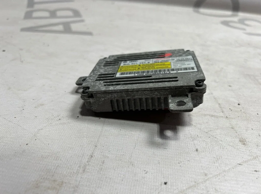 Блок ксенона Volkswagen Passat B7 2010-2015 - миниатюра 2