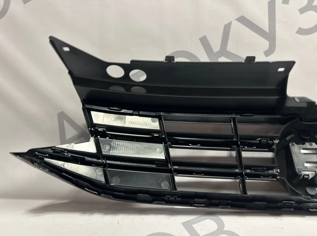 Решетка радиатора Volkswagen Tiguan 2 2020-2025 - миниатюра 6