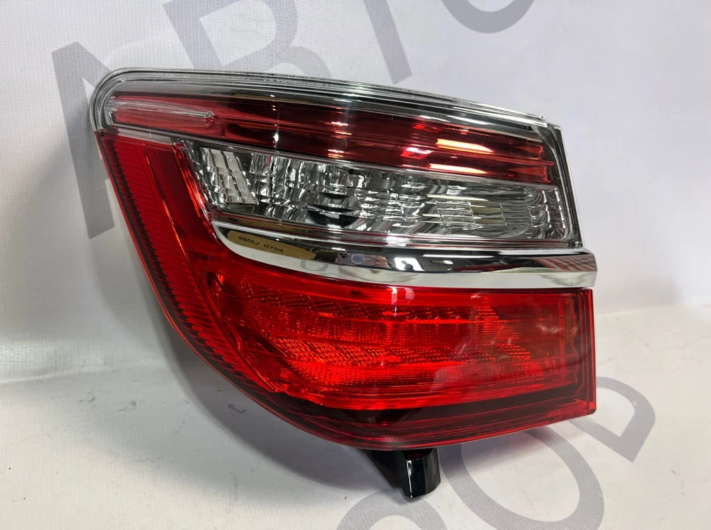 Фонарь задний левый Toyota Camry 55 2014-2018 - миниатюра 3