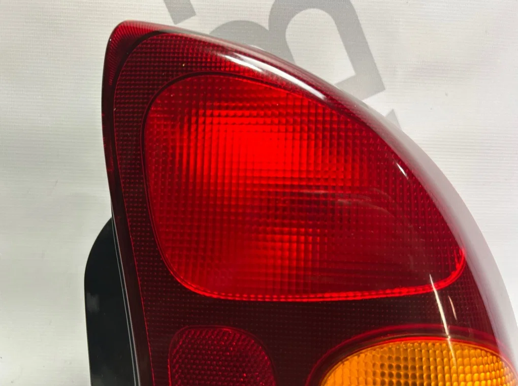 Фонарь задний правый Chevrolet Lanos 1997-2009 - миниатюра 5