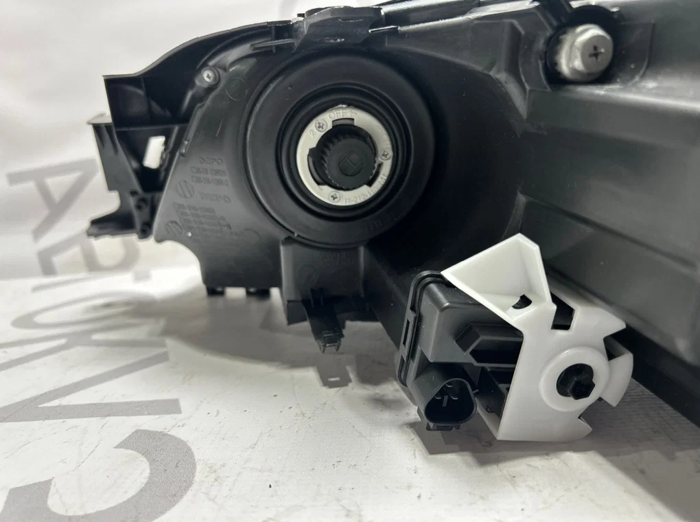 Фара правая Mazda CX-7 1 2006-2012 - миниатюра 9