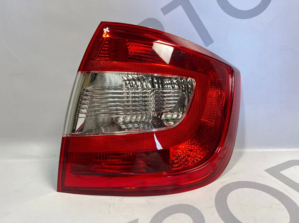 Фонарь задний правый Skoda Rapid 2012-2020 - миниатюра 4