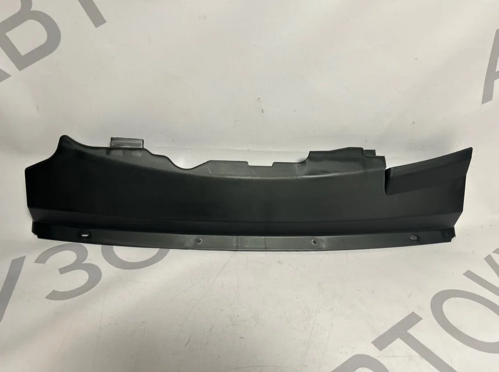 Дефлектор радиатора верхний Ford Focus 2 2004-2011