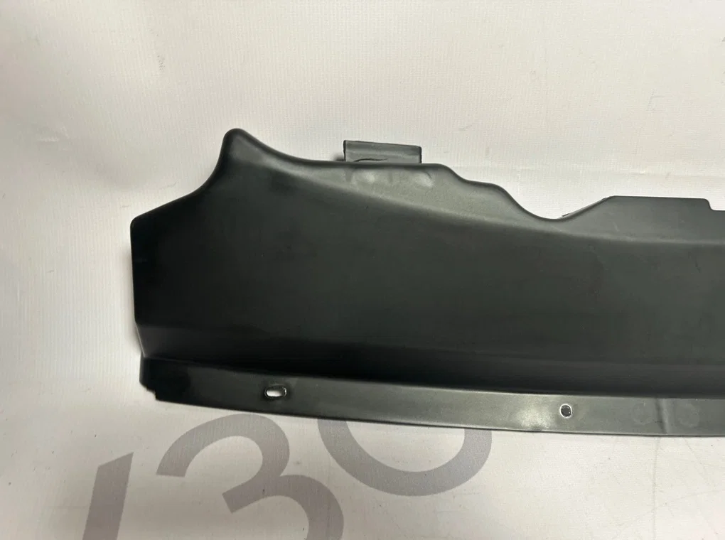 Дефлектор радиатора верхний Ford Focus 2 2004-2011 - миниатюра 2