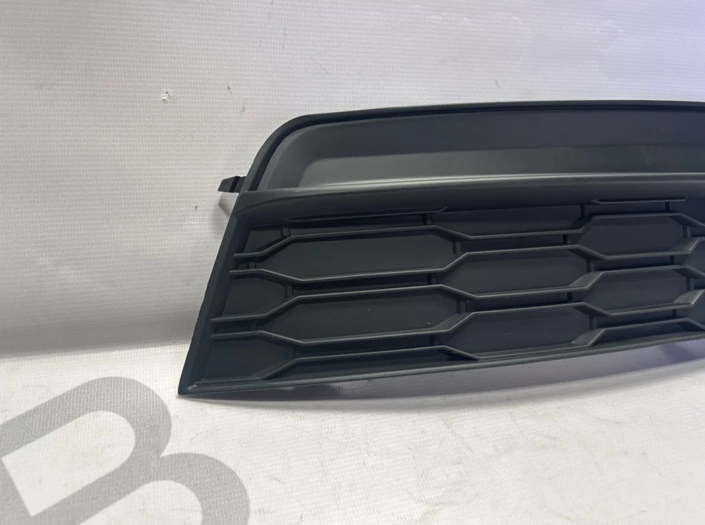 Заглушка бампера переднего левая Skoda Rapid - миниатюра 3