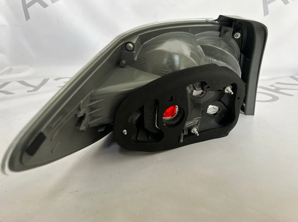 Фонарь задний правый Mazda CX-7 1 2006-2012 - миниатюра 5