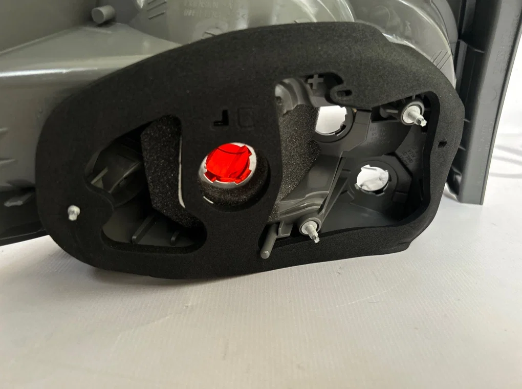 Фонарь задний правый Mazda CX-7 1 2006-2012 - миниатюра 6