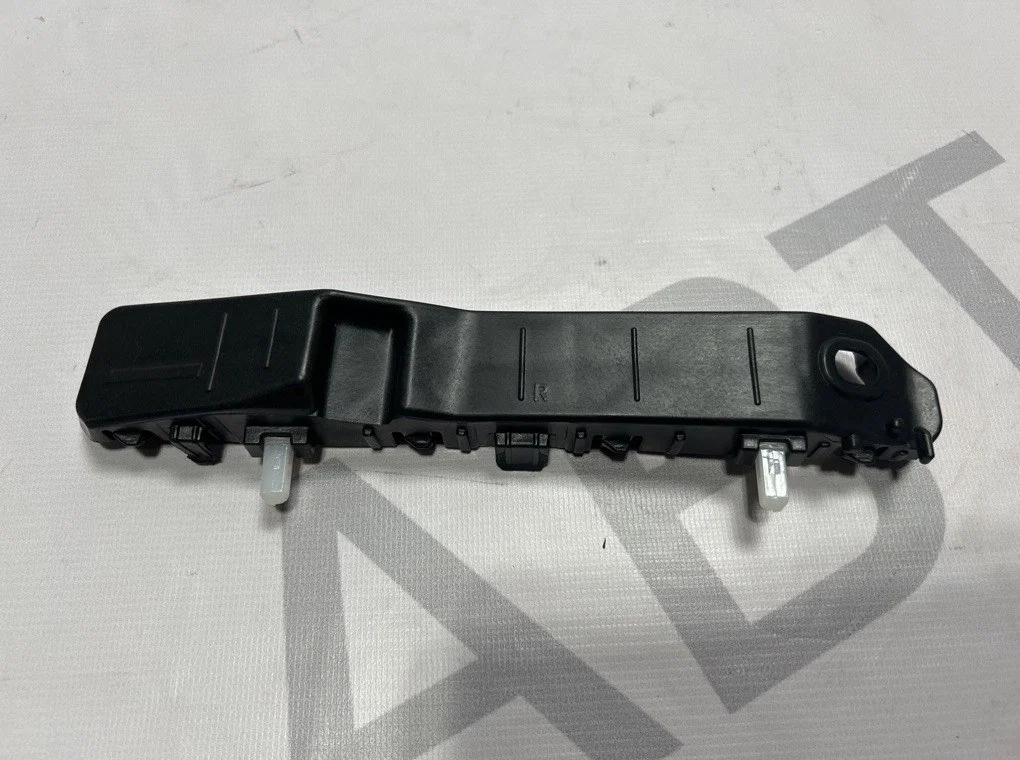 Кронштейн переднего бампера правый Hyundai Sonata - изображение 1