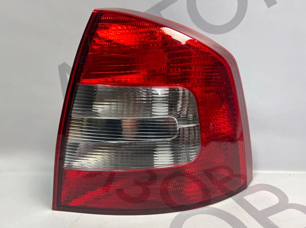 Фонарь задний правый наружный Skoda Octavia A5 - изображение 1