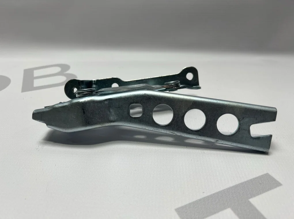 Петля капота левая Skoda Octavia A5 2004-2013 - миниатюра 4