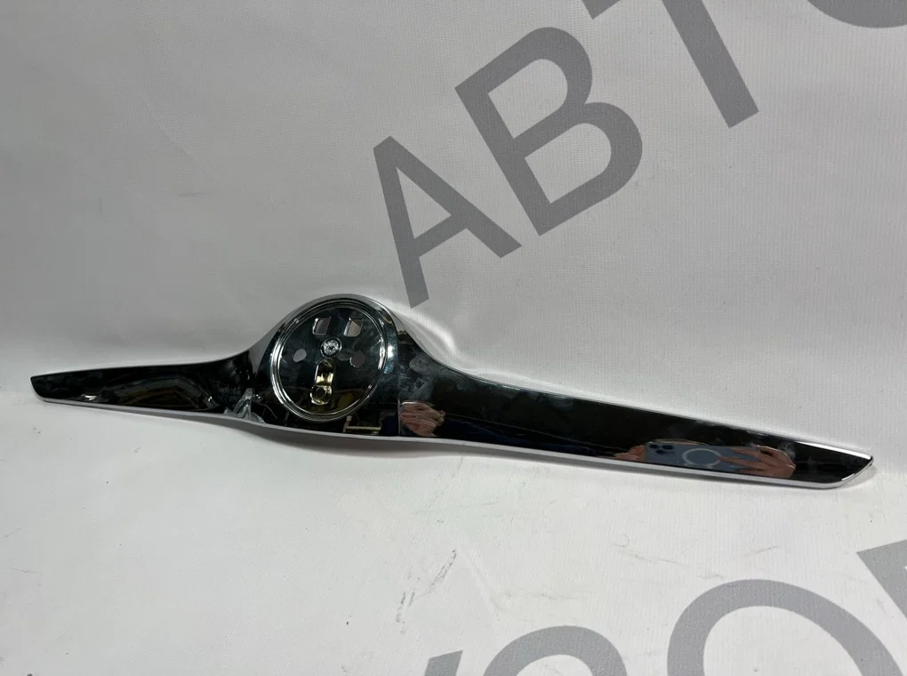 Молдинг капота Skoda Fabia 2 2007-2010 - миниатюра 4