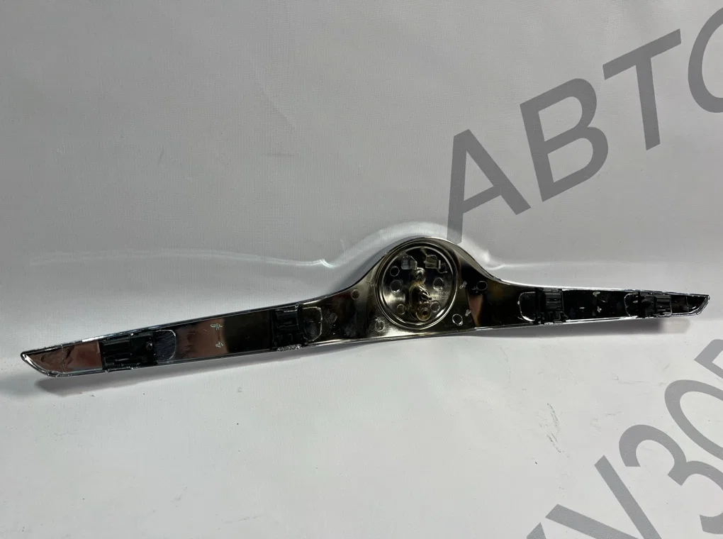 Молдинг капота Skoda Fabia 2 2007-2010 - миниатюра 7